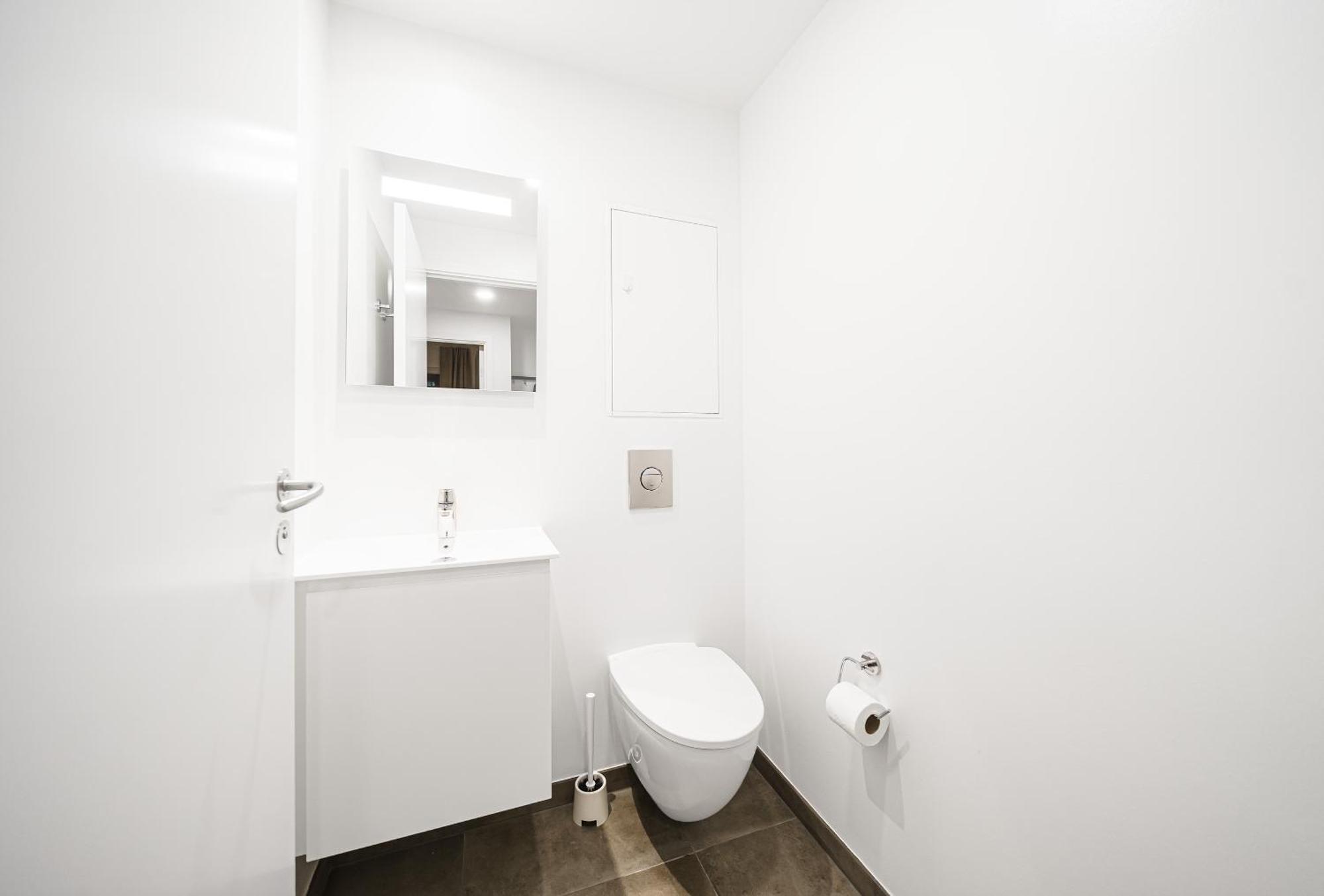 Beautiful 2-bed Wbalcony In North Harbour Appartement